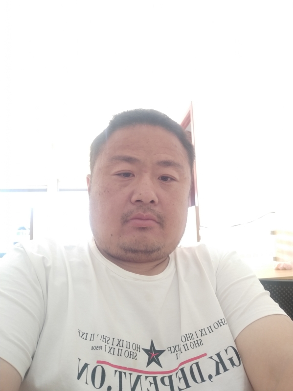 流星隐爱的第一张照片--莆田中老年相亲网